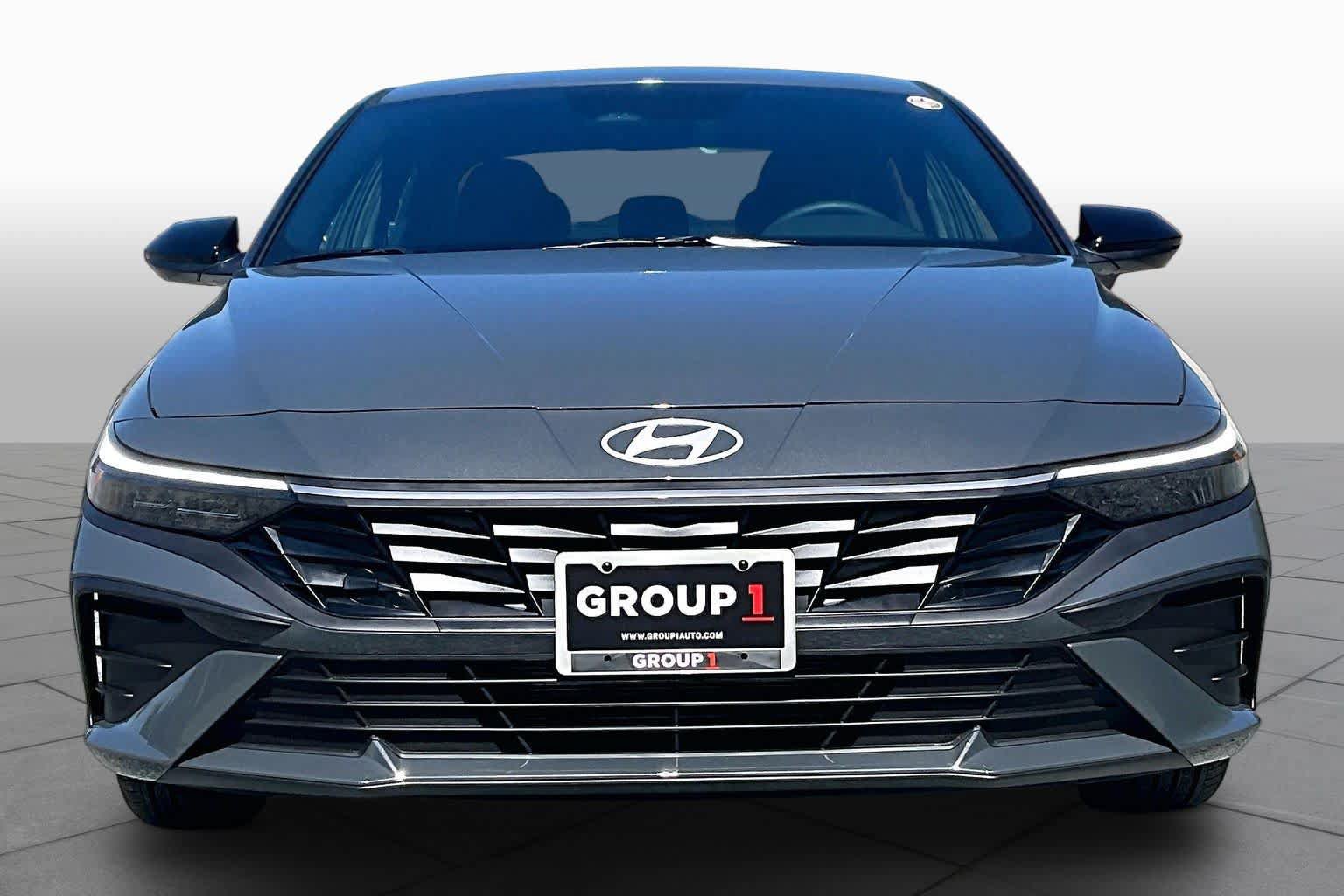 Used 2026 Hyundai Elantra SEL Sport FWD image 4