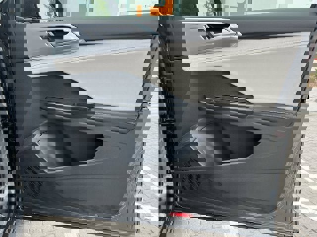 New 2025 Volkswagen Taos SE image 26