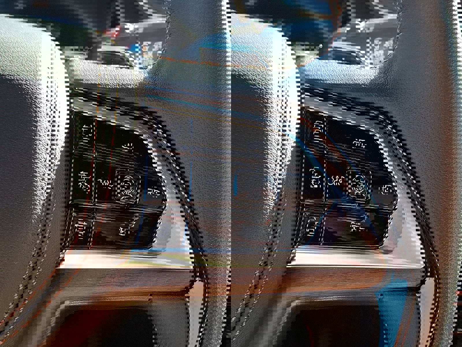 Used 2023 Jeep Grand Cherokee L Summit w/ Advanced Protech Group IV image 23