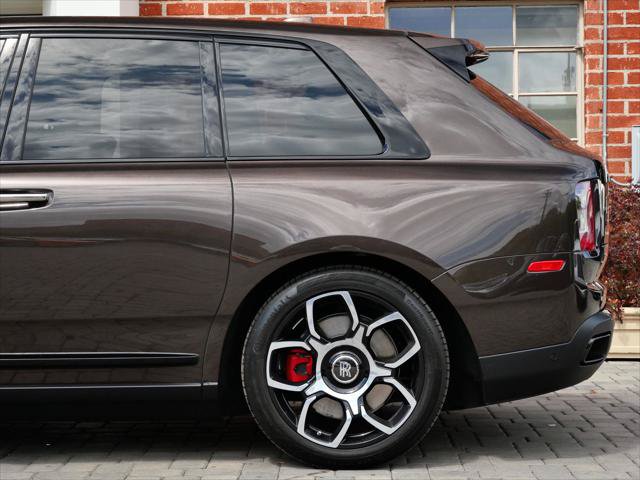 Certified 2022 Rolls-Royce Cullinan Black Badge AWD/4WD image 23
