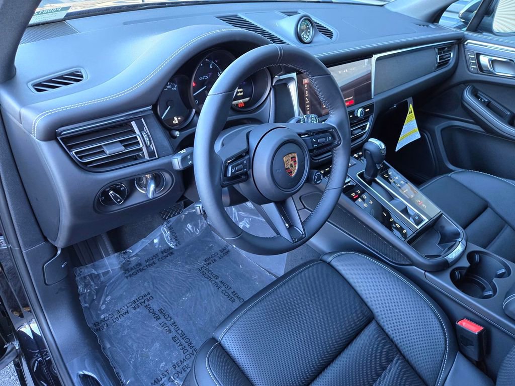 New 2026 Porsche Macan GTS AWD/4WD image 4