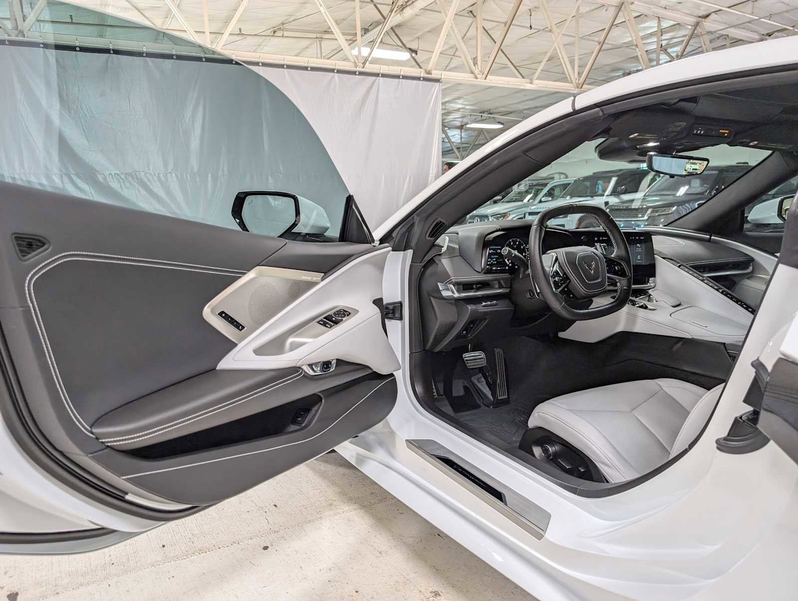 Used 2025 Chevrolet Corvette Stingray Preferred Cpe w/ Battery Protection Package image 18