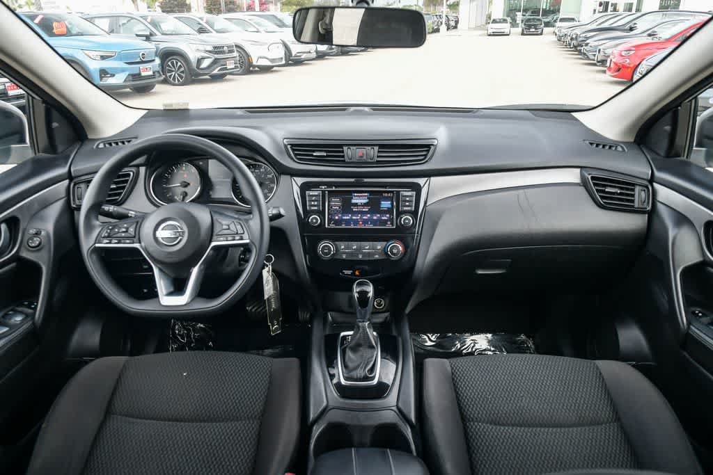 Used 2019 Nissan Rogue Sport S w/ Appearance Package FWD image 14