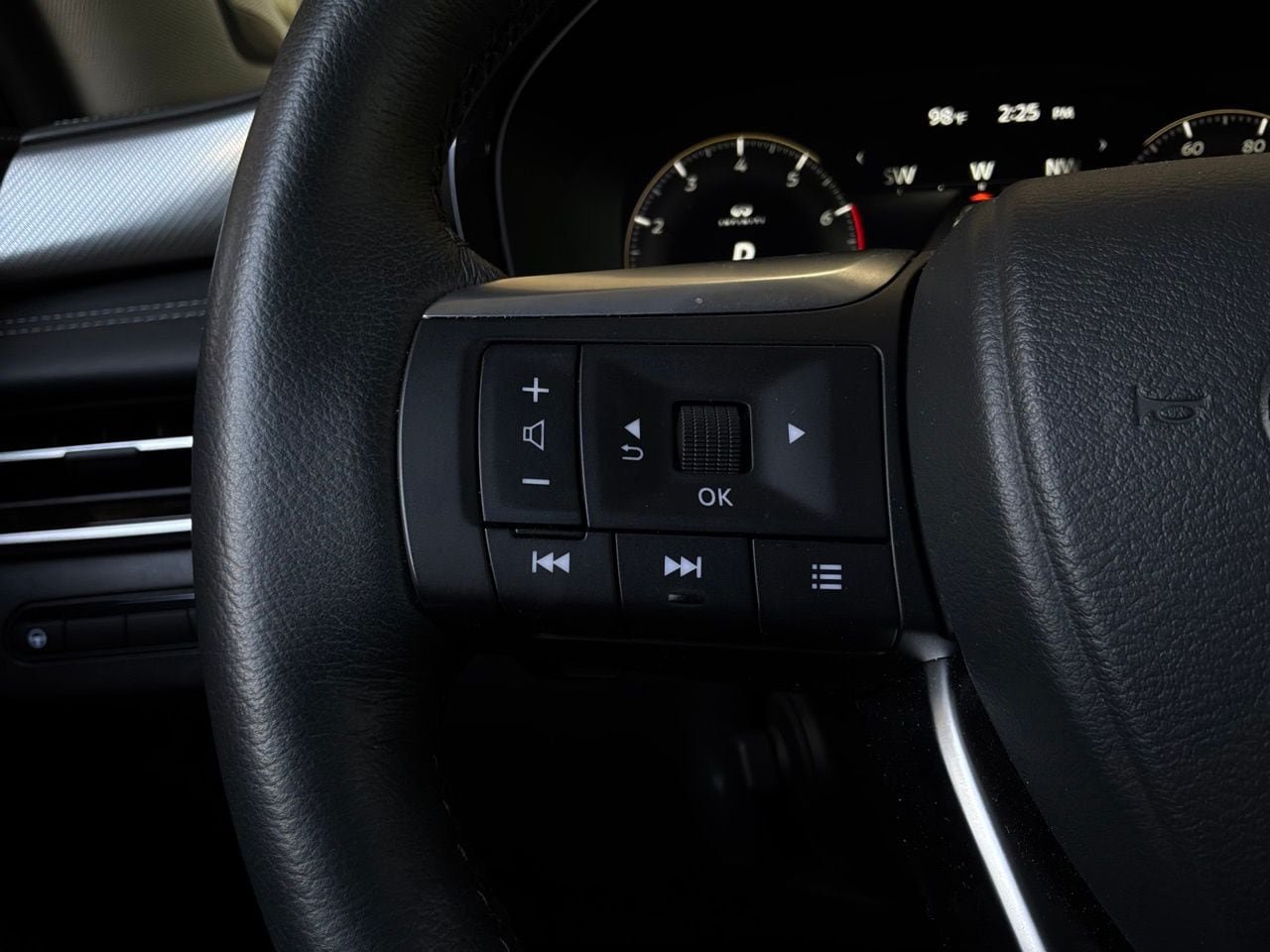 Used 2026 INFINITI QX60 Luxe FWD image 42
