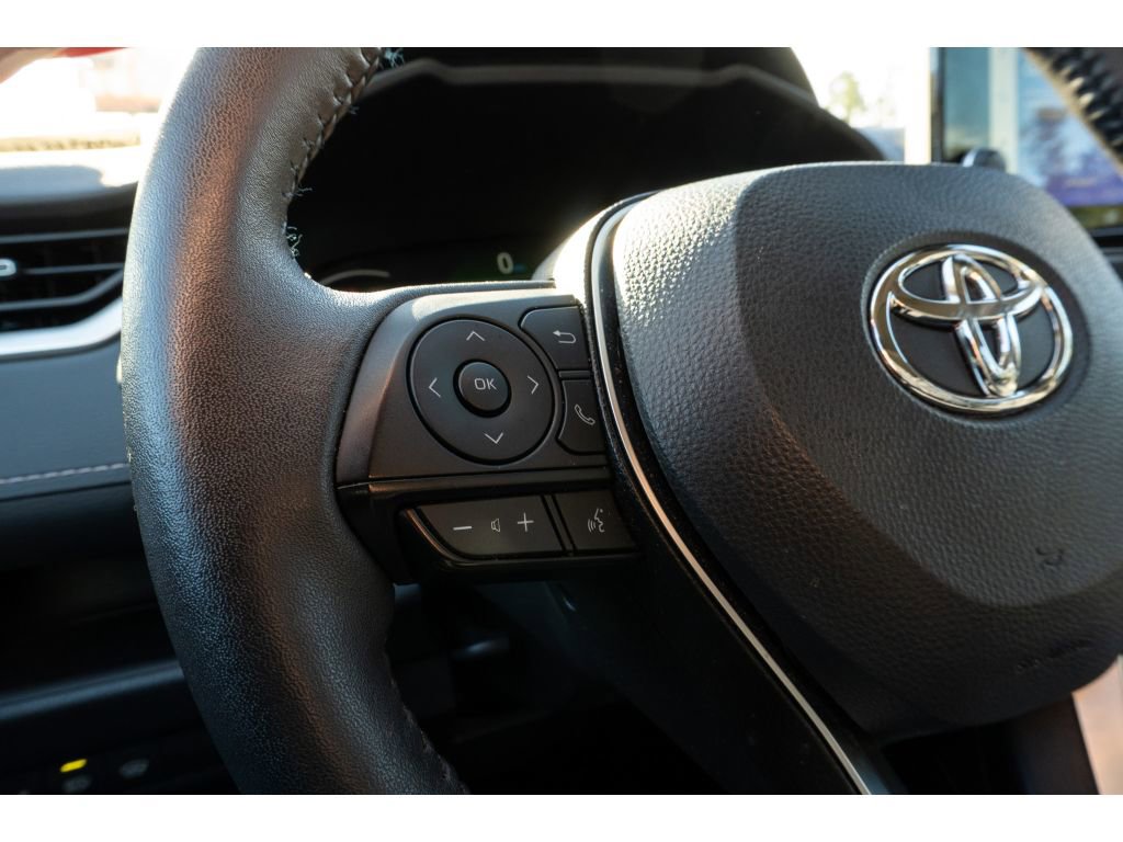 Used 2025 Toyota RAV4 XLE Premium image 27