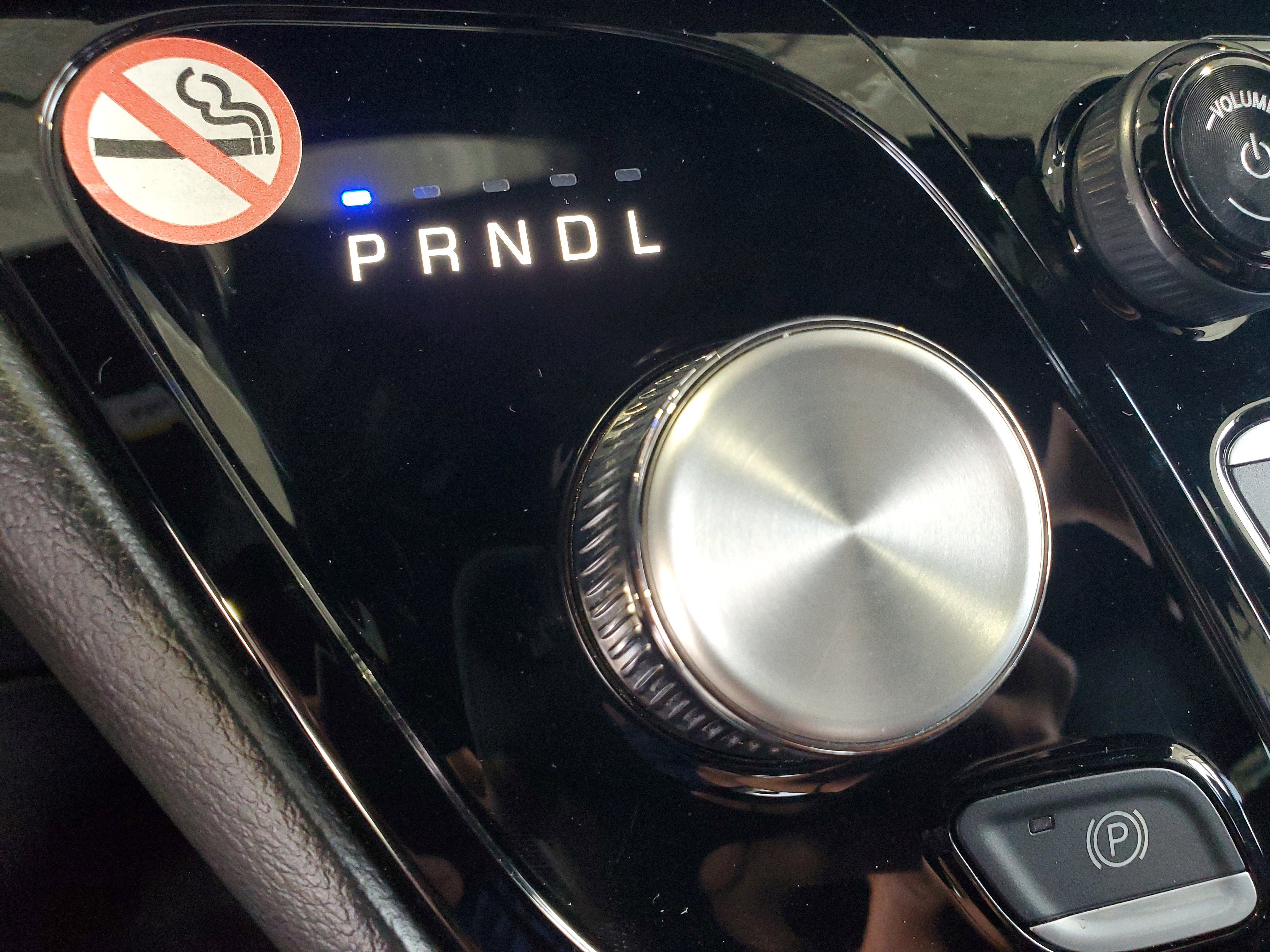Used 2025 Chrysler Pacifica Select FWD image 28