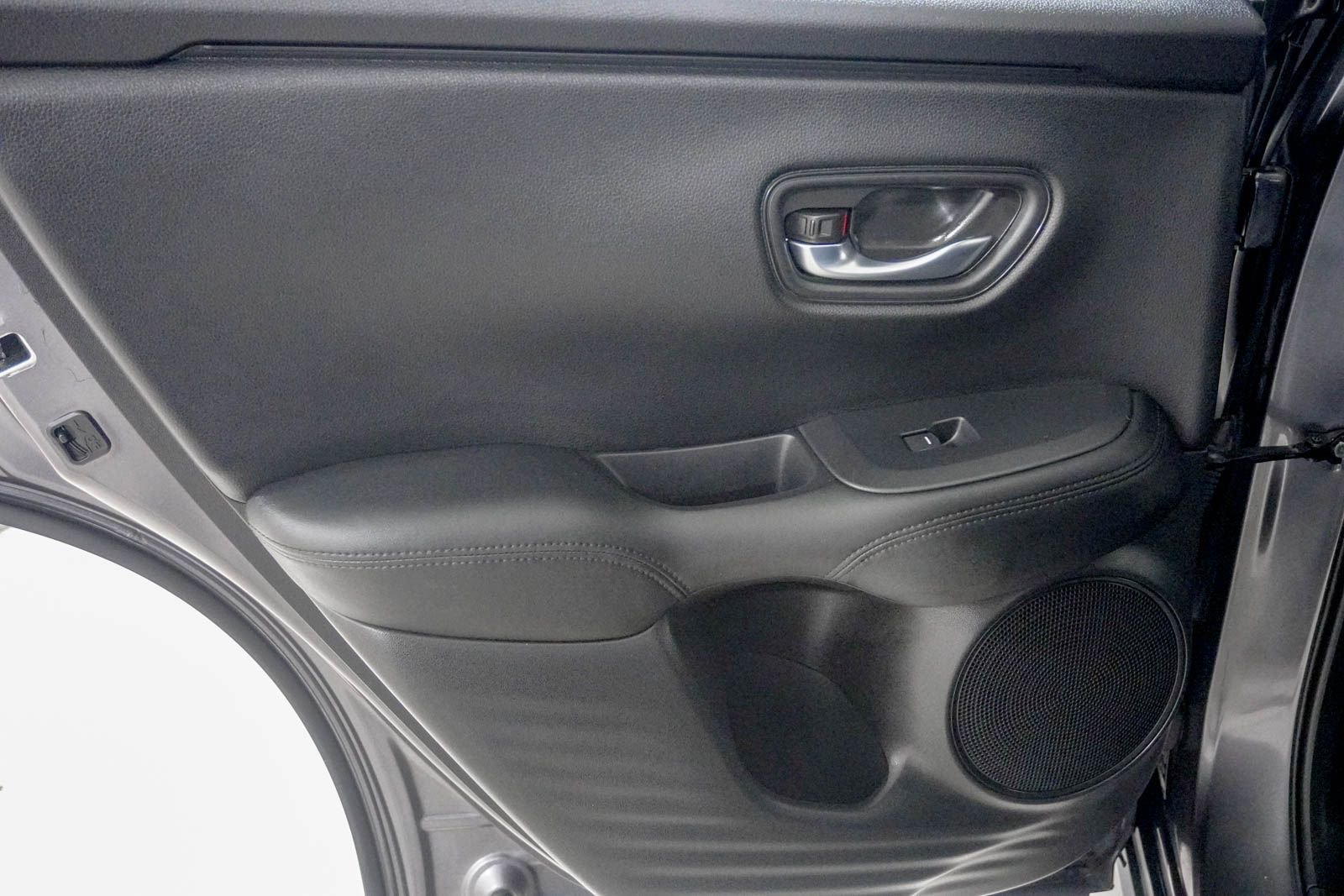 Used 2023 Honda HR-V LX image 34
