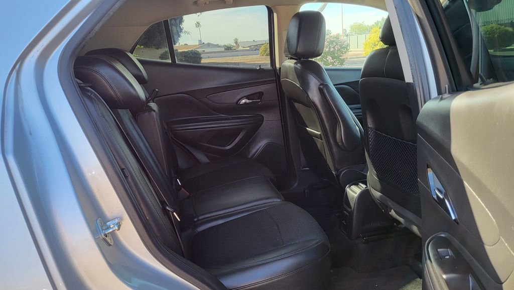 Used 2018 Buick Encore Preferred image 19