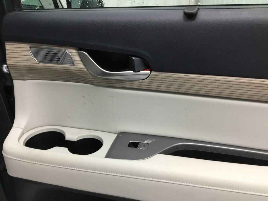 Used 2022 Hyundai Palisade Limited w/ Cargo Package image 21