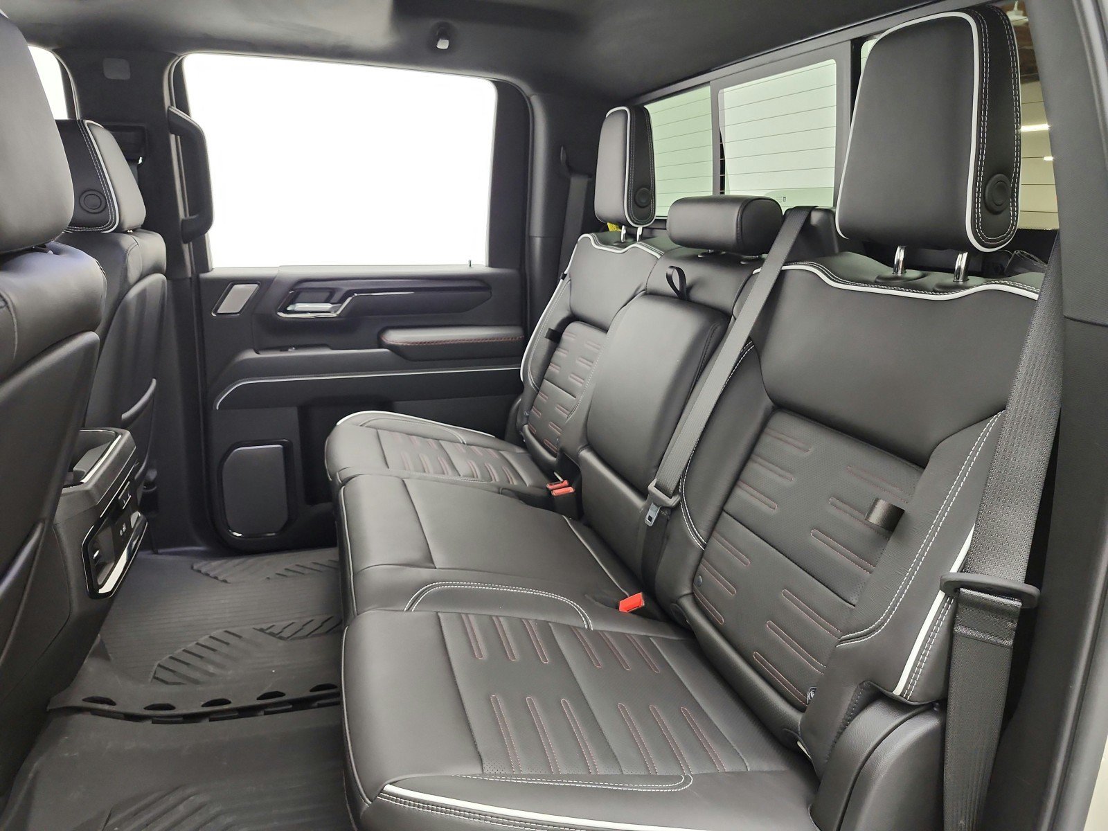 Used 2026 GMC Sierra 2500 AT4X w/ AT4X AEV Edition AWD/4WD image 13