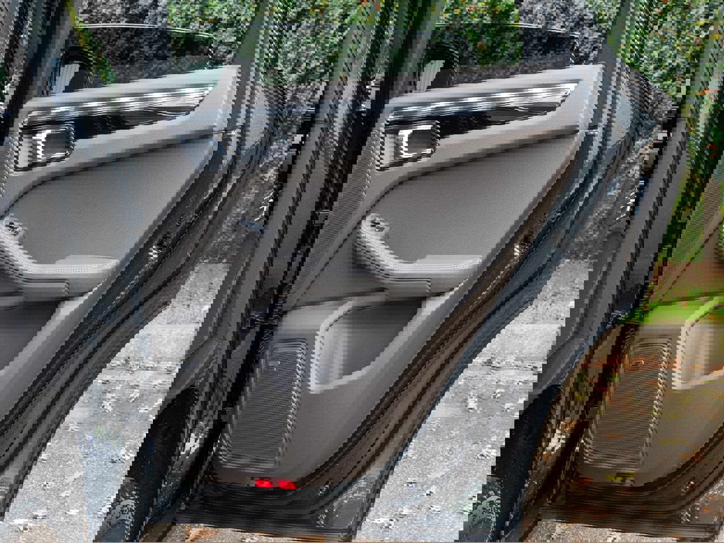 Used 2024 Porsche Macan image 38