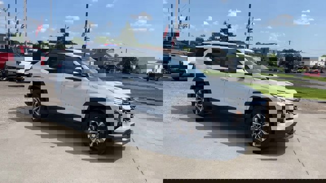 New 2026 Chevrolet Equinox LT w/ Convenience Package II image 2