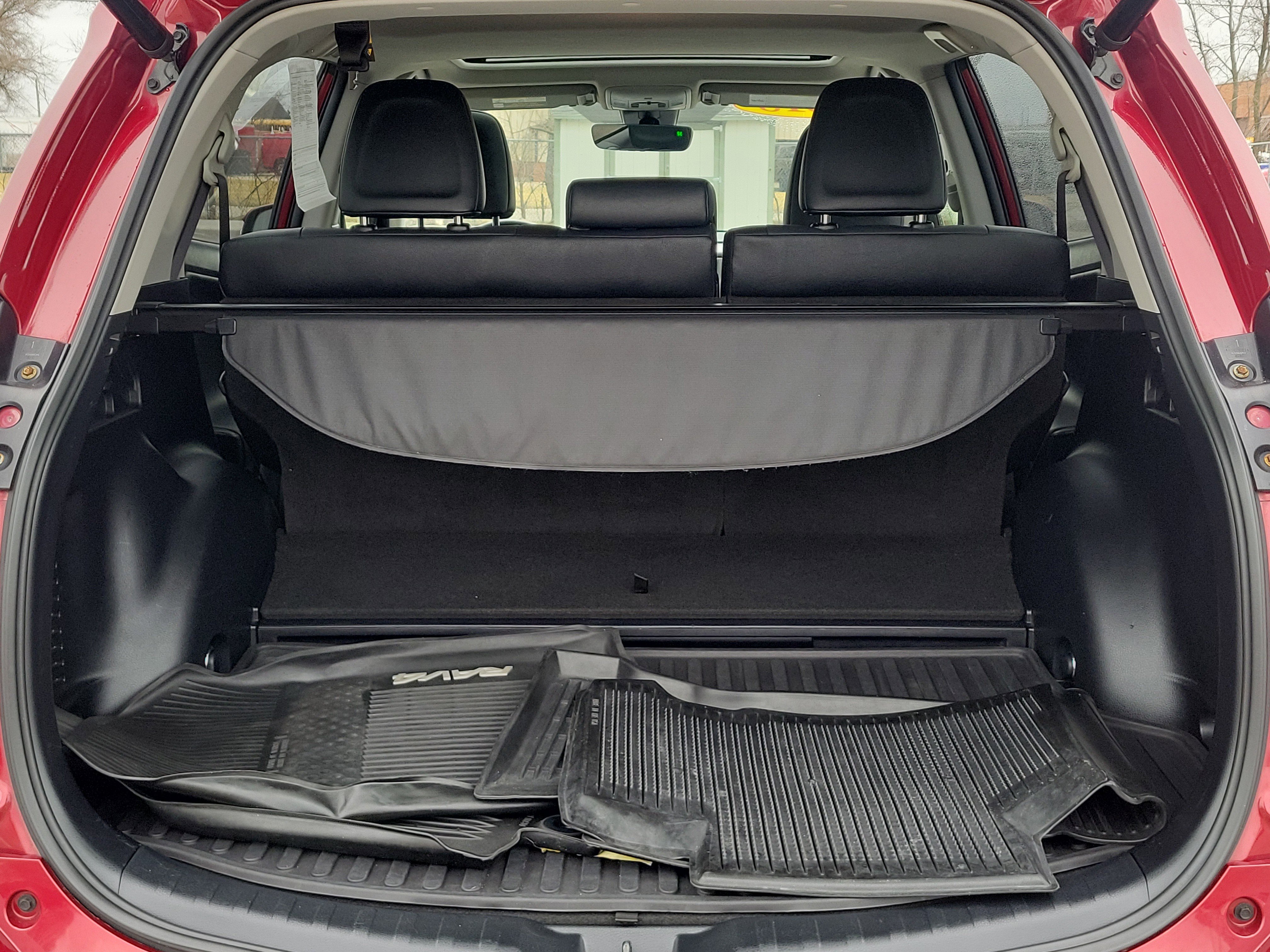 Used 2018 Toyota RAV4 Limited image 7