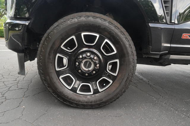 Used 2025 Ford F250 Platinum AWD/4WD image 38