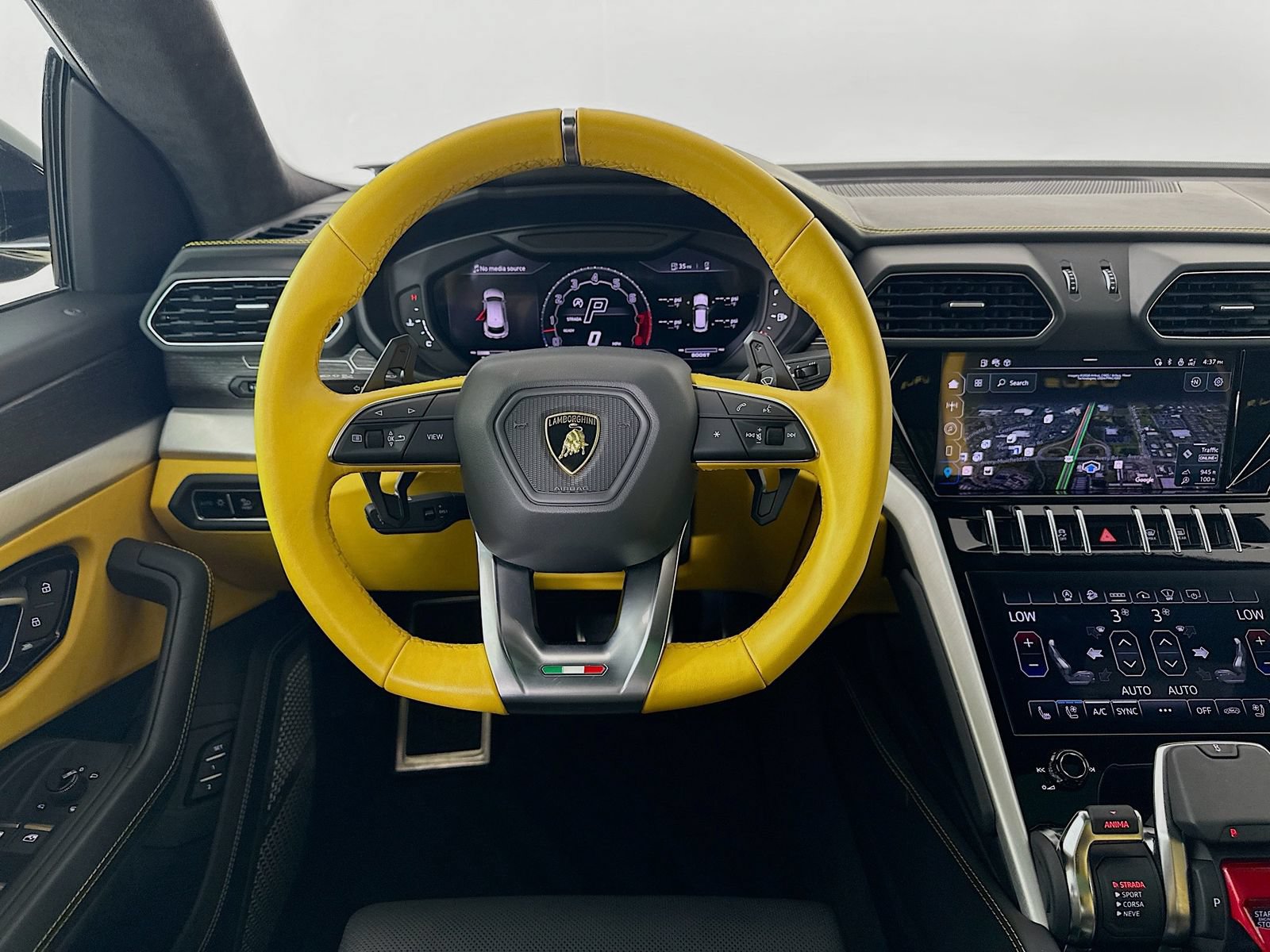 Used 2024 Lamborghini Urus S AWD/4WD image 16