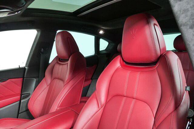 Used 2022 Maserati Levante Modena AWD/4WD image 2