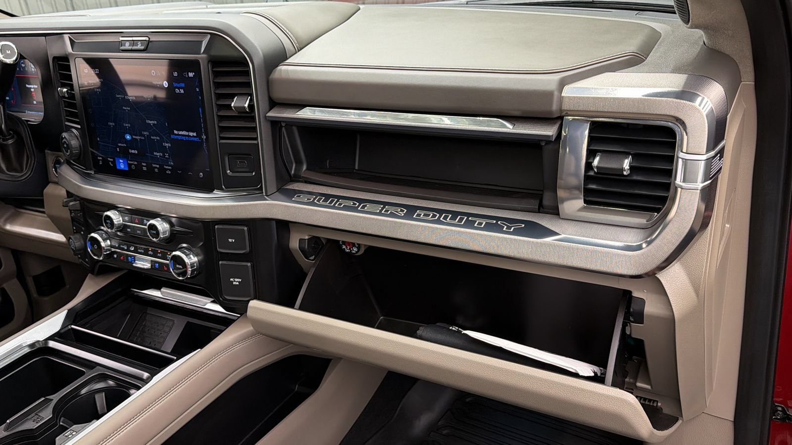 Used 2025 Ford F250 Platinum w/ Platinum Plus Package AWD/4WD image 41