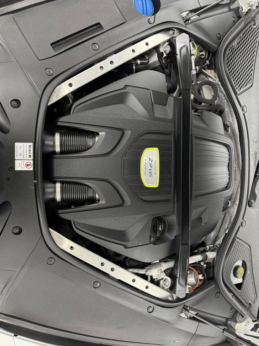 Used 2019 Porsche Panamera 4 image 38