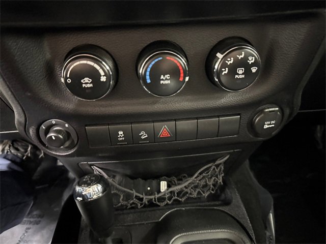 Used 2016 Jeep Wrangler Sport image 16