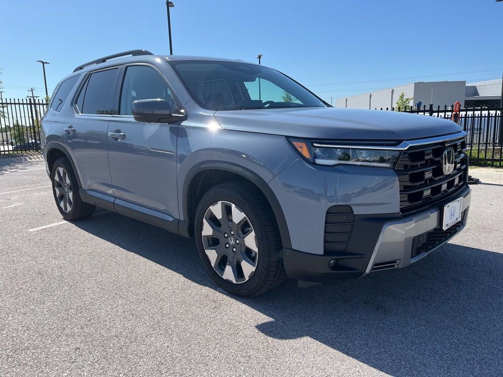 Certified 2026 Honda Pilot Elite image 3