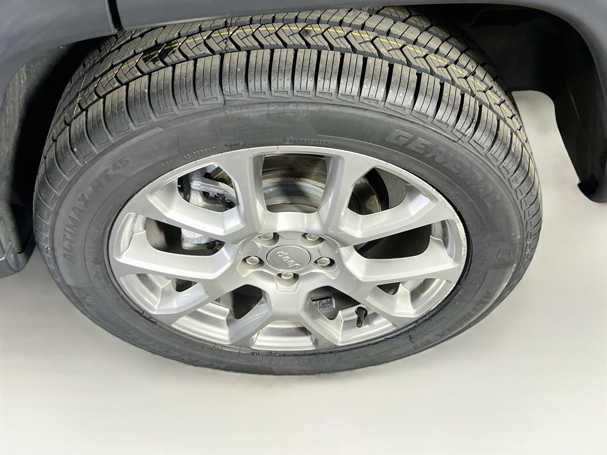 Used 2022 Jeep Compass Latitude AWD/4WD image 29