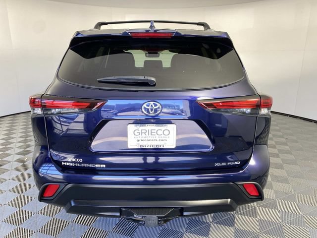 Used 2024 Toyota Highlander XLE AWD/4WD image 7