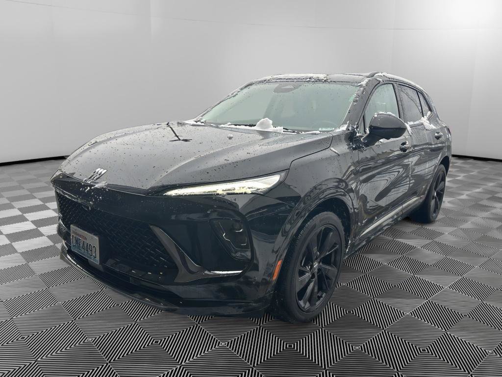 Used 2024 Buick Envision Sport Touring image 3