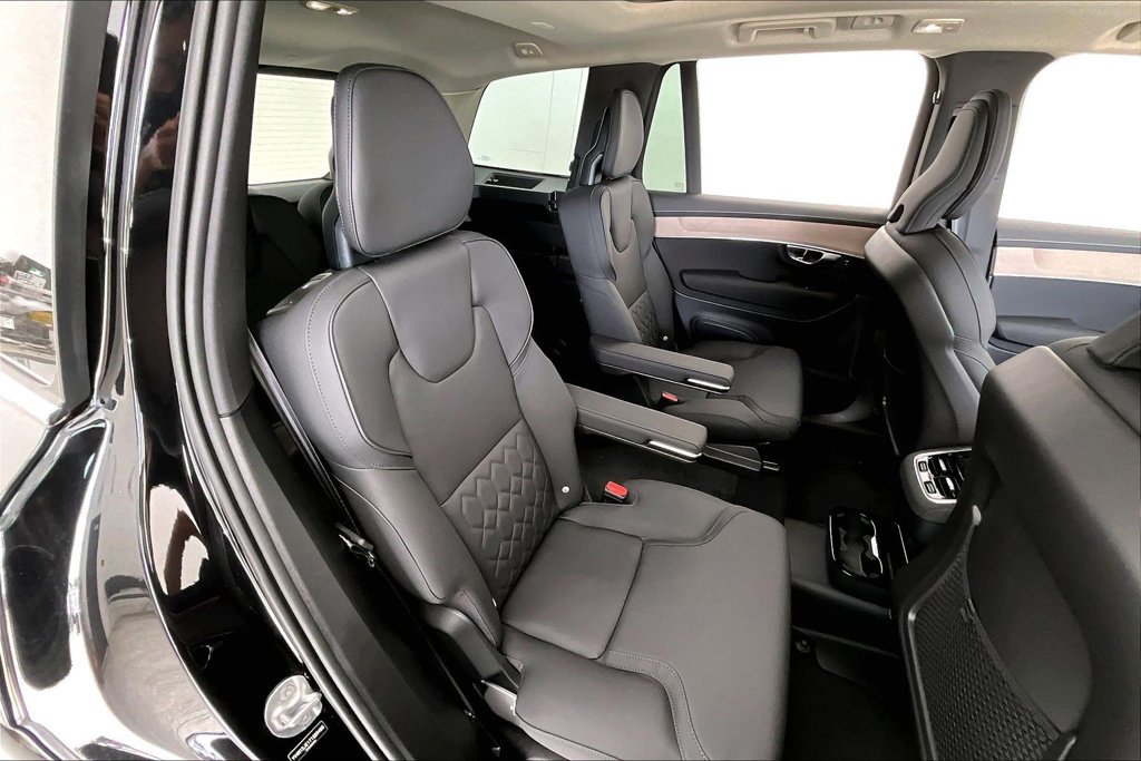New 2026 Volvo XC90 B5 Plus AWD/4WD image 11
