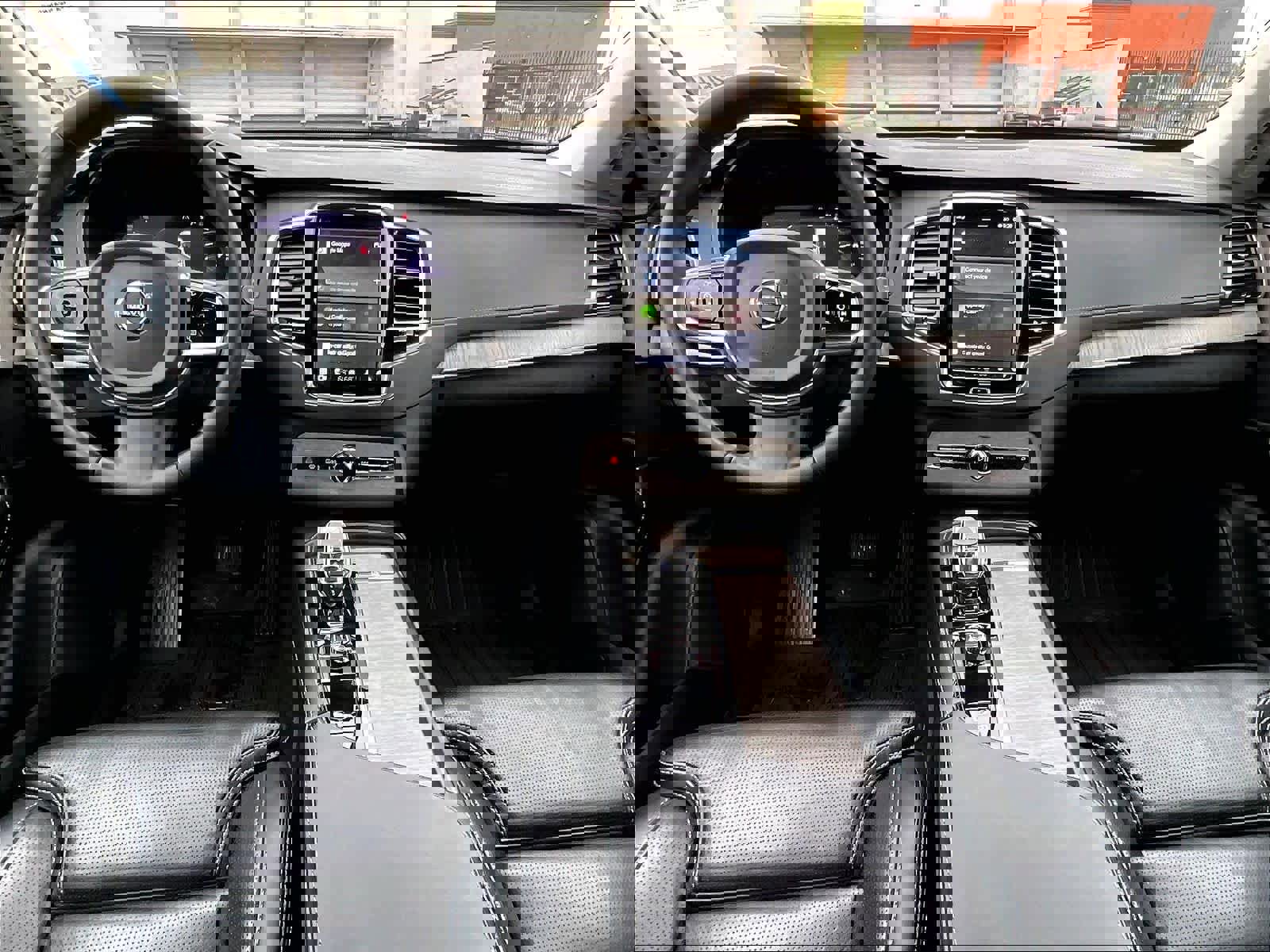 Used 2023 Volvo XC90 B6 Ultimate w/ Protection Package Premier image 17