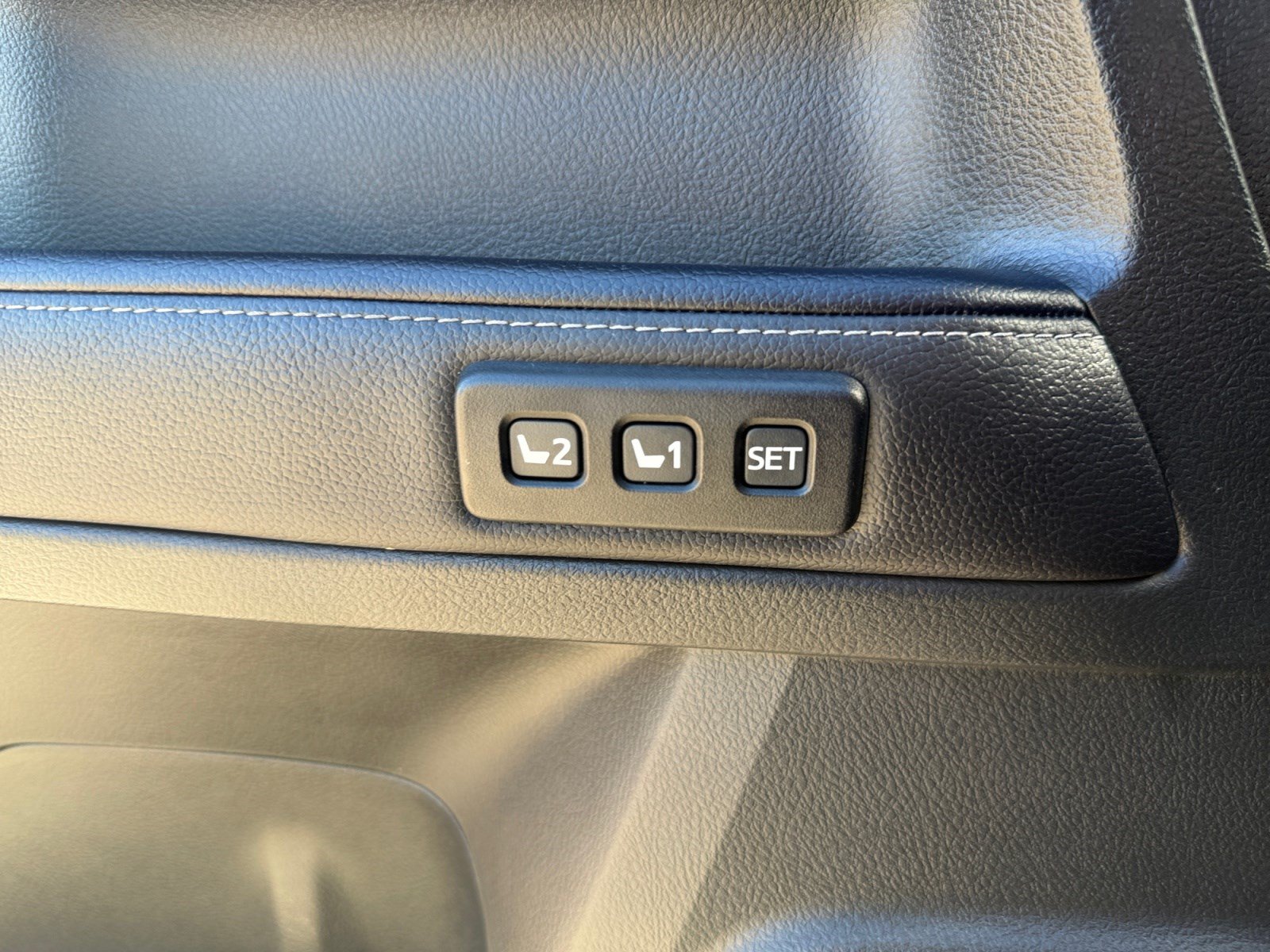 Used 2021 Toyota 4Runner Limited AWD/4WD image 29