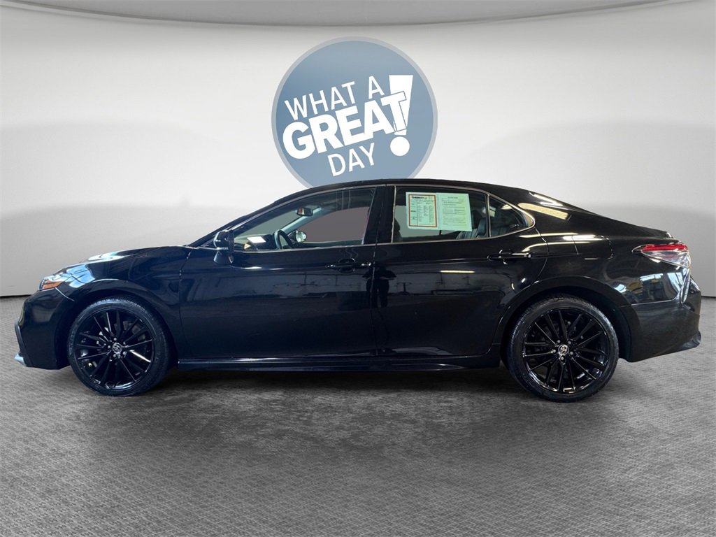 Used 2023 Toyota Camry XSE image 7