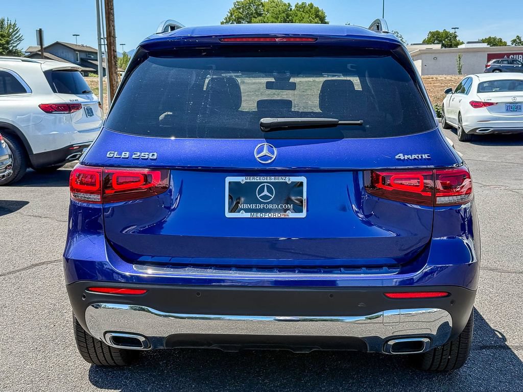 Certified 2022 Mercedes-Benz GLB 250 4MATIC image 7
