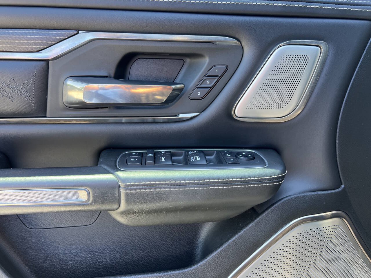 Used 2019 RAM 1500 Limited AWD/4WD image 10