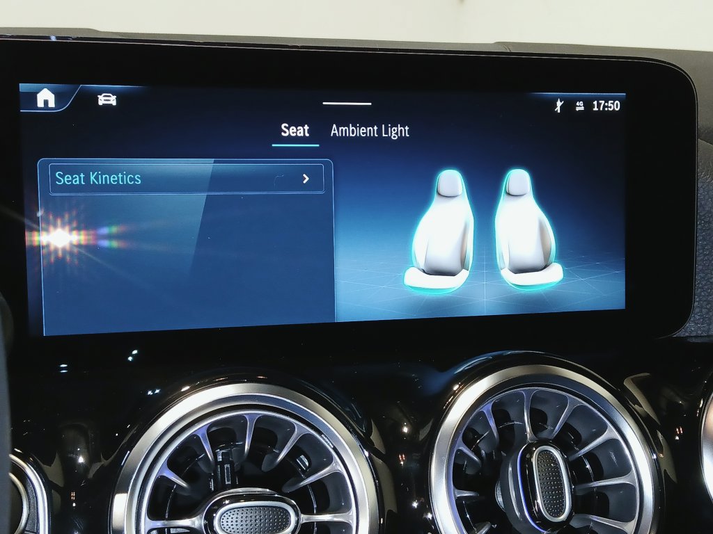 New 2026 Mercedes-Benz GLA 250 4MATIC image 25