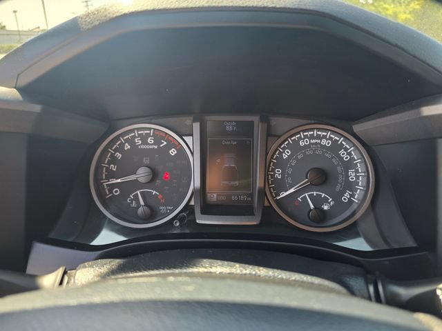 Used 2020 Toyota Tacoma TRD Sport AWD/4WD image 26
