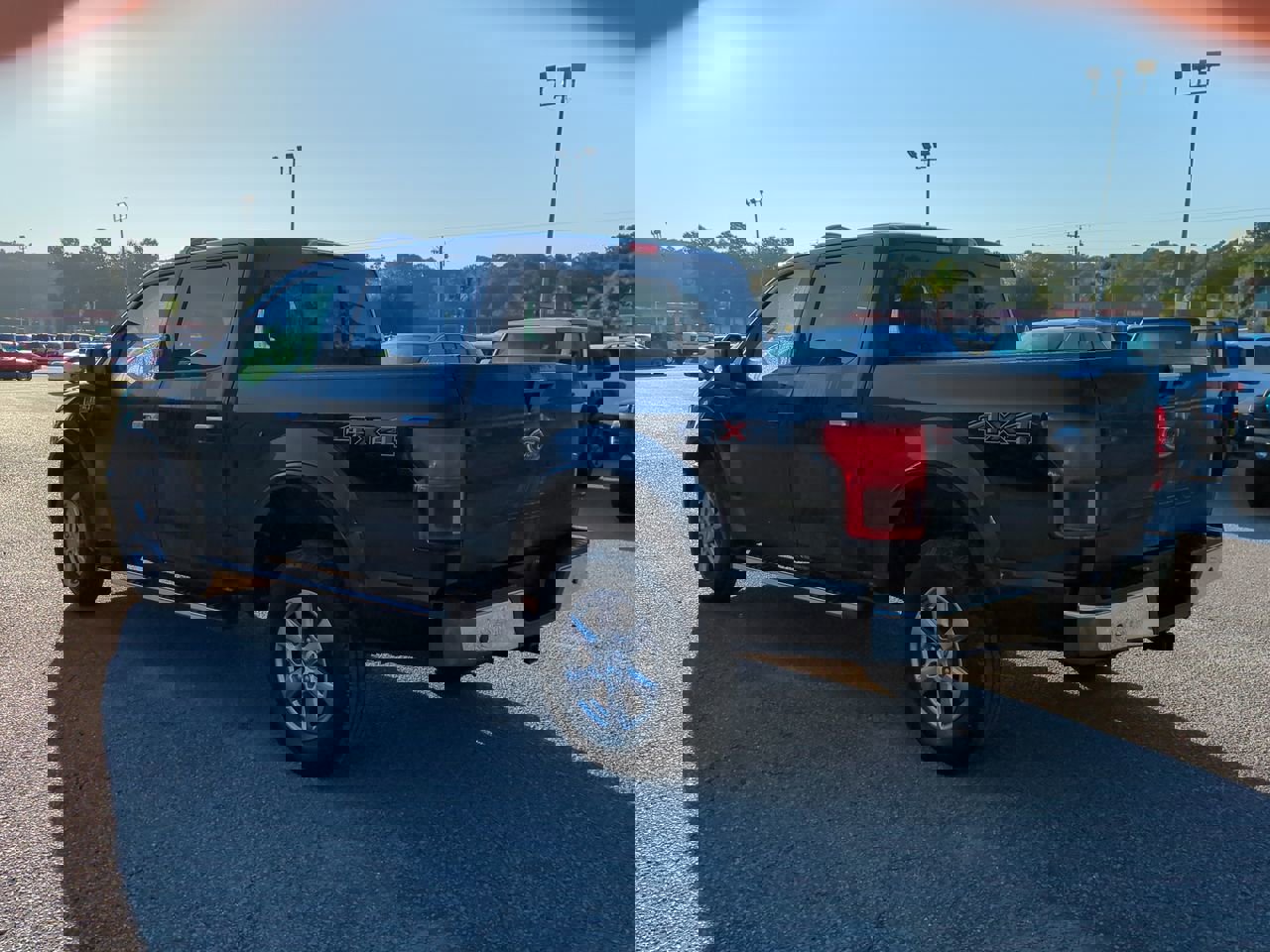 Used 2020 Ford F150 Lariat image 6