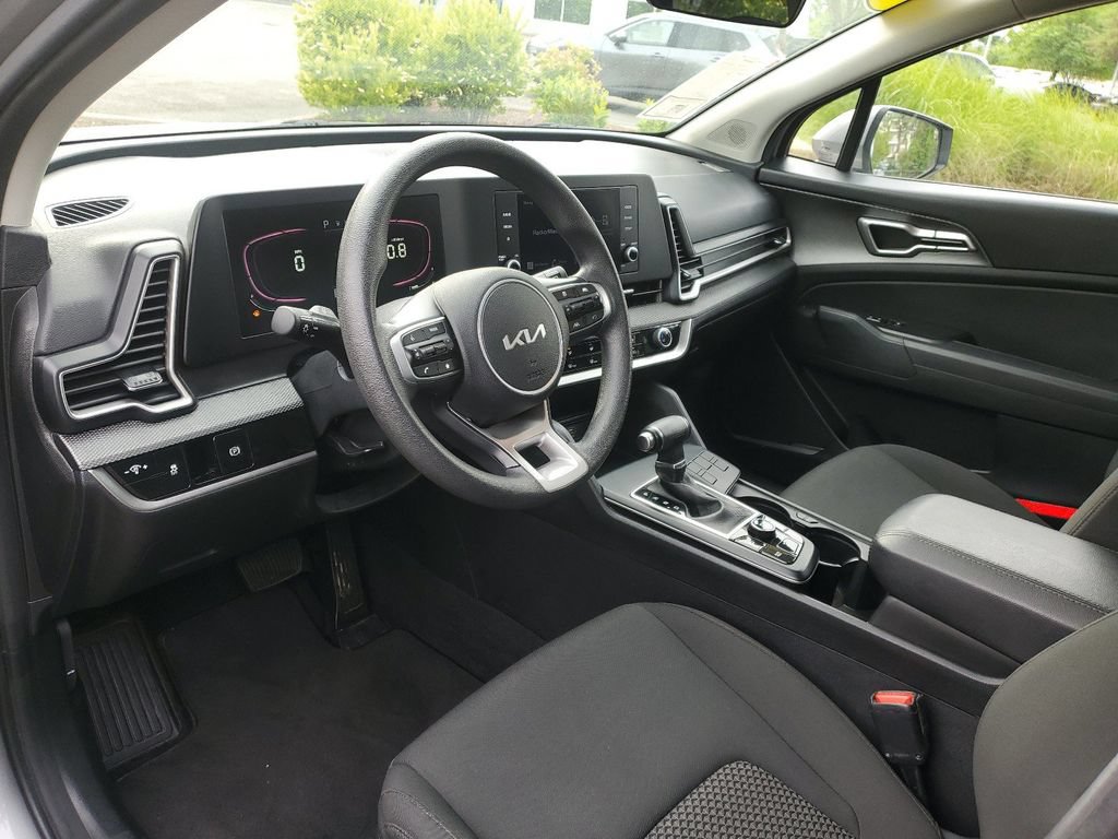 Used 2024 Kia Sportage LX FWD image 18
