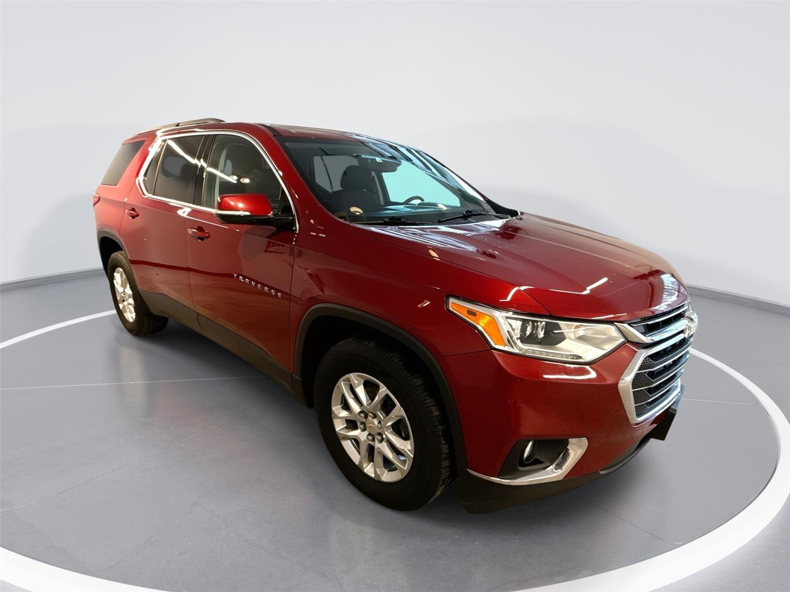 Used 2020 Chevrolet Traverse LT w/ Driver Confidence II Package image 1