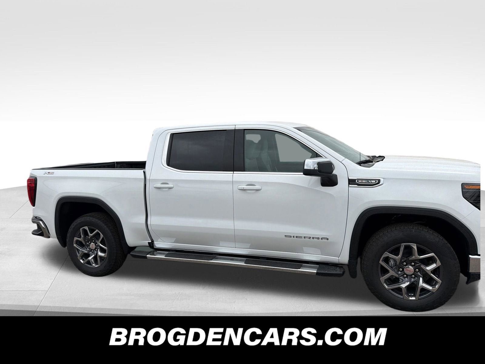 New 2026 GMC Sierra 1500 SLE AWD/4WD image 2
