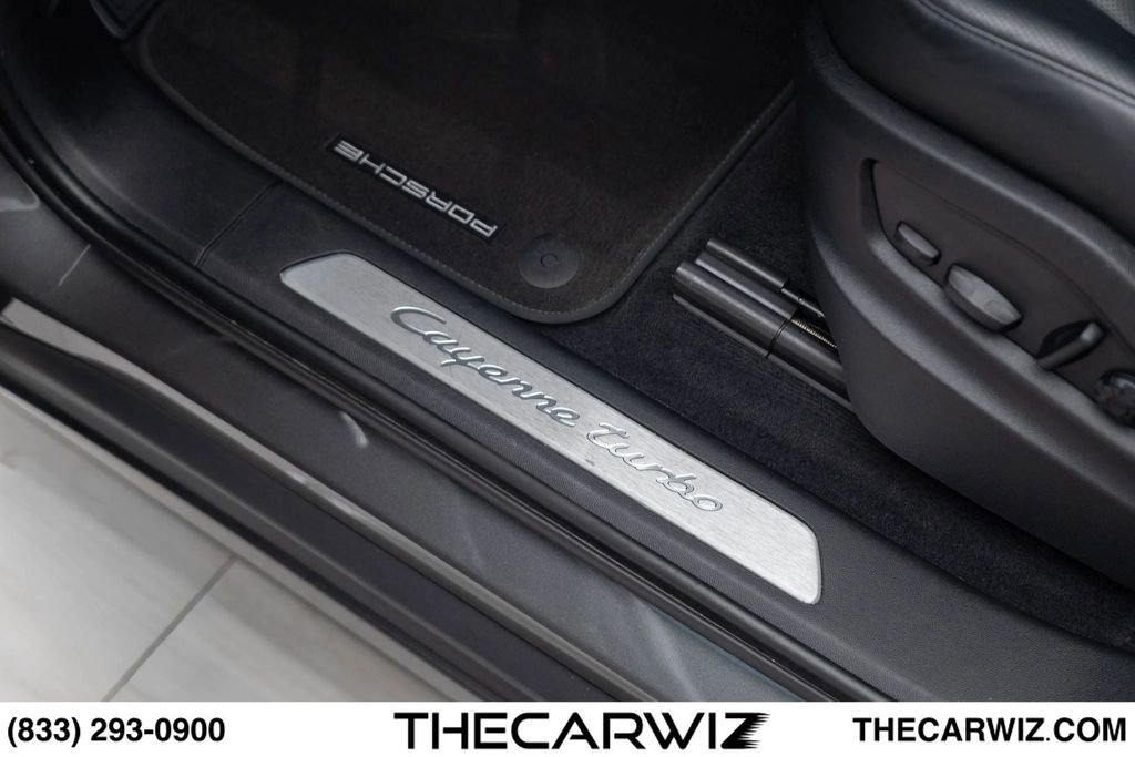 Used 2023 Porsche Cayenne Turbo AWD/4WD image 35