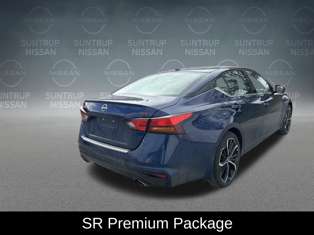 Used 2023 Nissan Altima 2.5 SR w/ SR Premium Package image 7