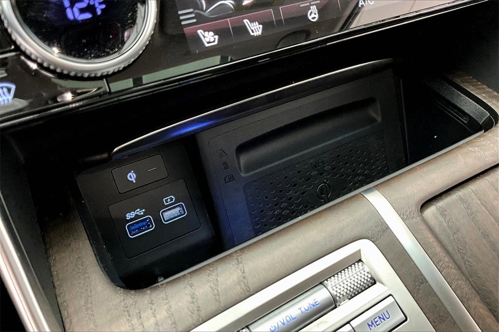 Used 2024 Genesis GV80 3.5T w/ Prestige Package image 32