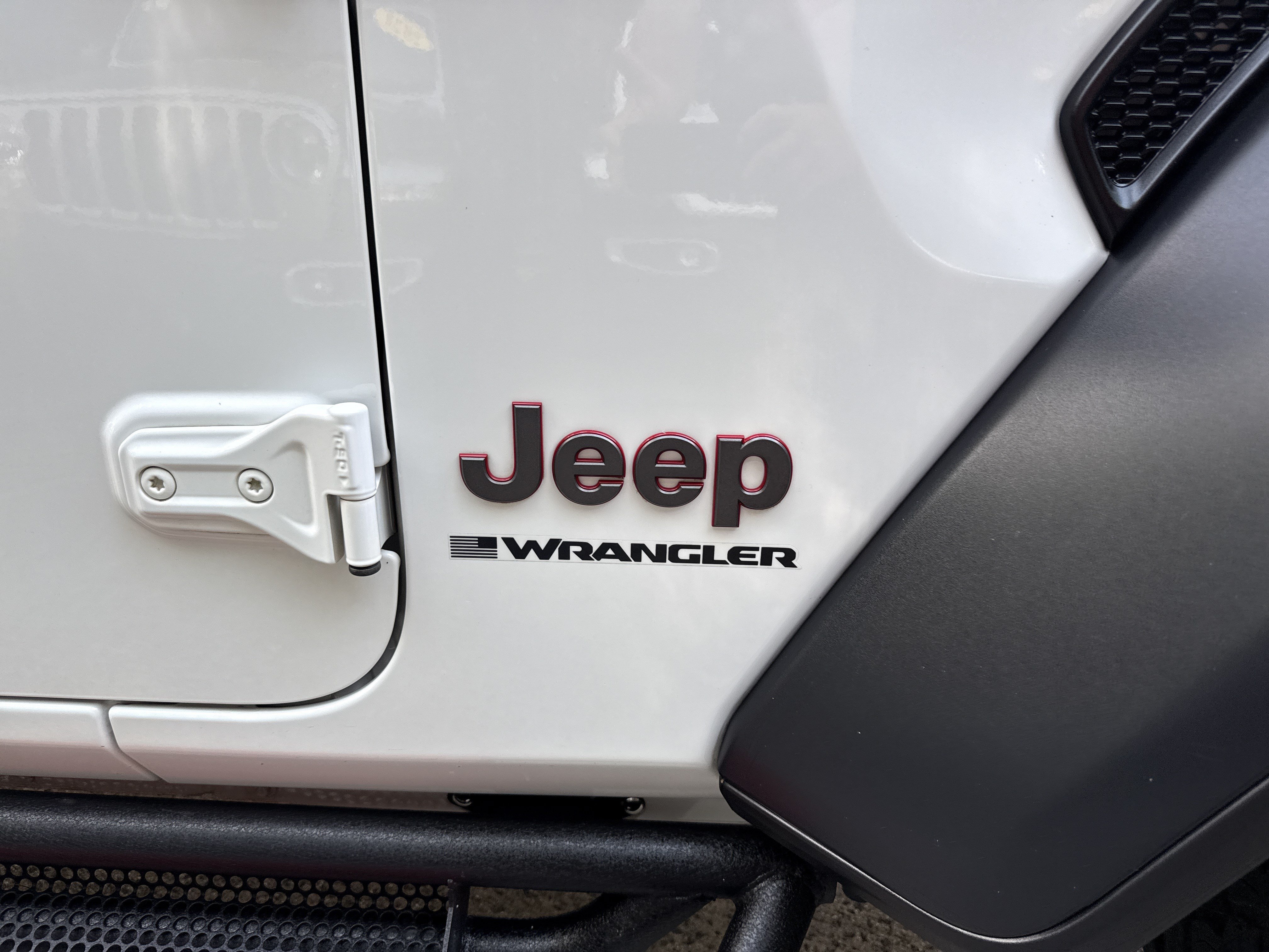 Used 2023 Jeep Wrangler Unlimited Rubicon w/ Cold Weather Group AWD/4WD image 14