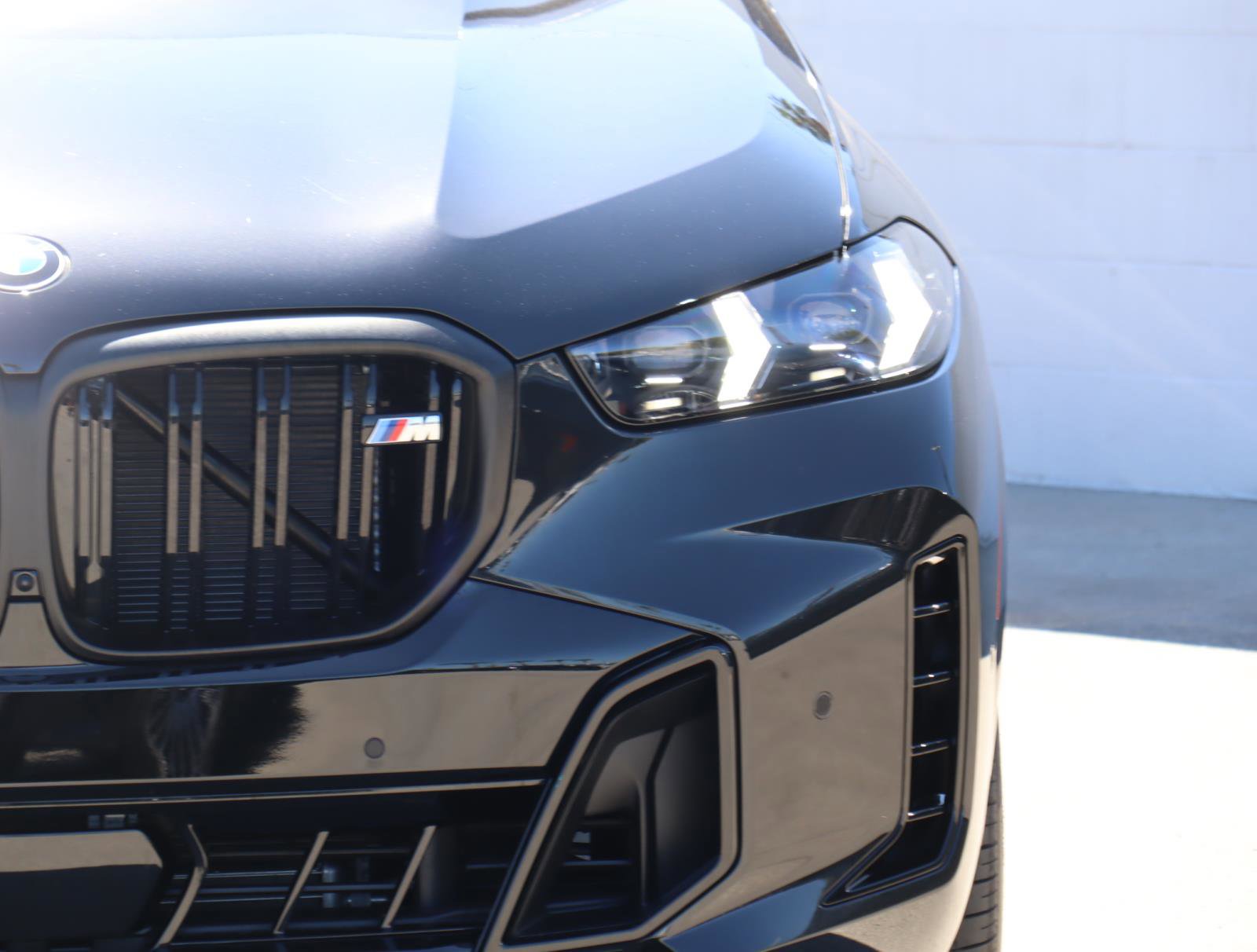 Used 2026 BMW X5 M60i w/ Executive Package image 4