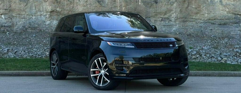 Used 2023 Land Rover Range Rover Sport First Edition image 2