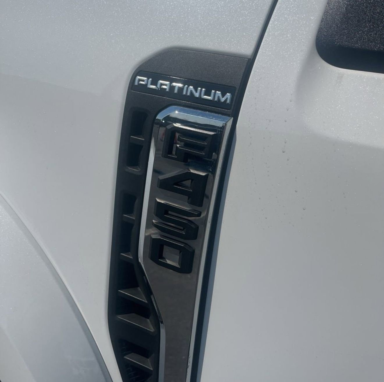 Used 2025 Ford F450 Platinum w/ Platinum Plus Package image 16