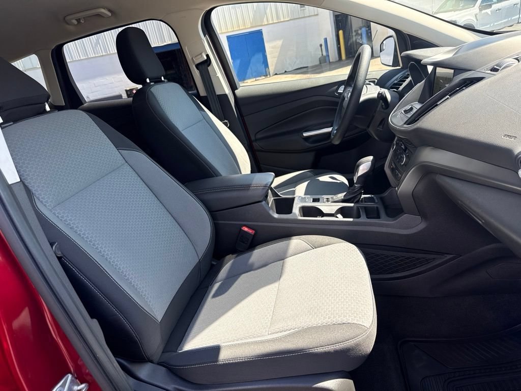 Used 2019 Ford Escape SE FWD image 32