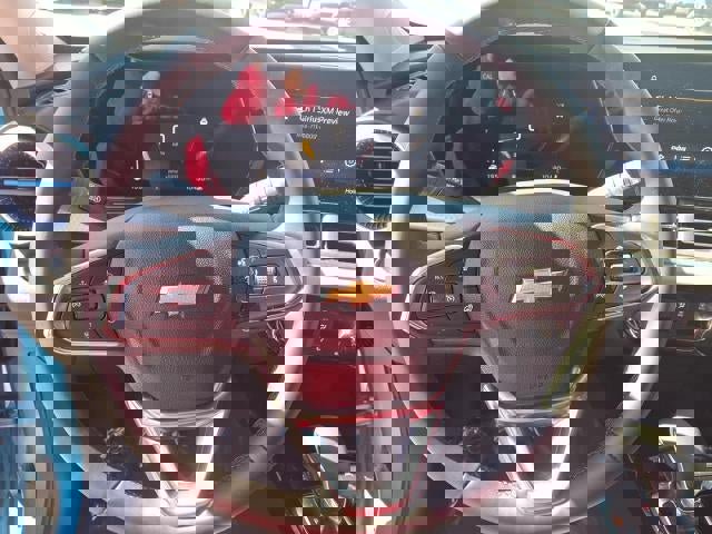 Used 2025 Chevrolet Trax LT w/ LT Convenience Package image 9