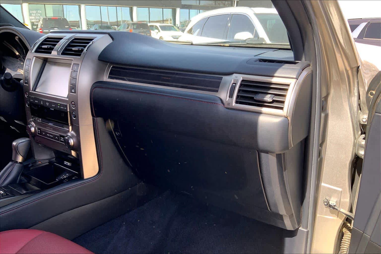 Used 2021 Lexus GX 460 Premium w/ Premium Package AWD/4WD image 19