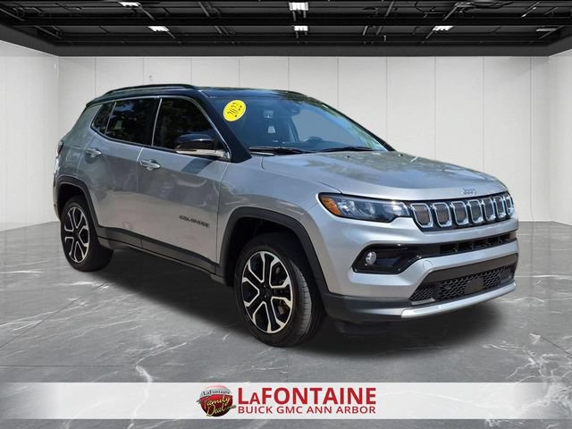 Used 2022 Jeep Compass Limited AWD/4WD image 2